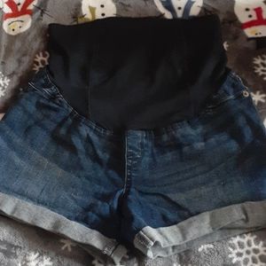 Maternity shorts